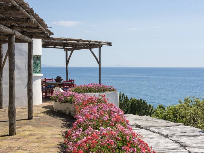 Location de vacances pour 12 personnes, avec Terrasse ainsi que Jardin et Vue à San Felice Circeo - 3