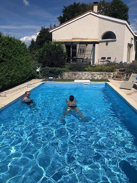 Appartement de vacances pour 2 personnes, avec jacuzzi et piscine ainsi que jardin et terrasse