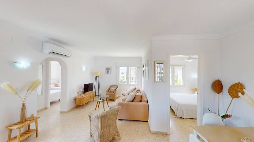 Gîte pour 4 personnes, avec terrasse et piscine à Oliva - 2