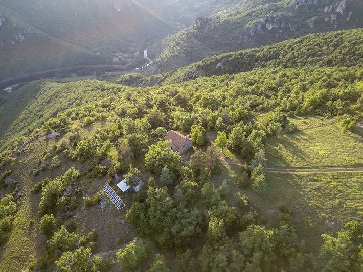 Gîte pour 4 personnes, avec jardin, animaux acceptés à La Roque-Sainte-Marguerite