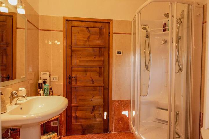 Gîte pour 5 personnes, avec jardin dans Serina - 3