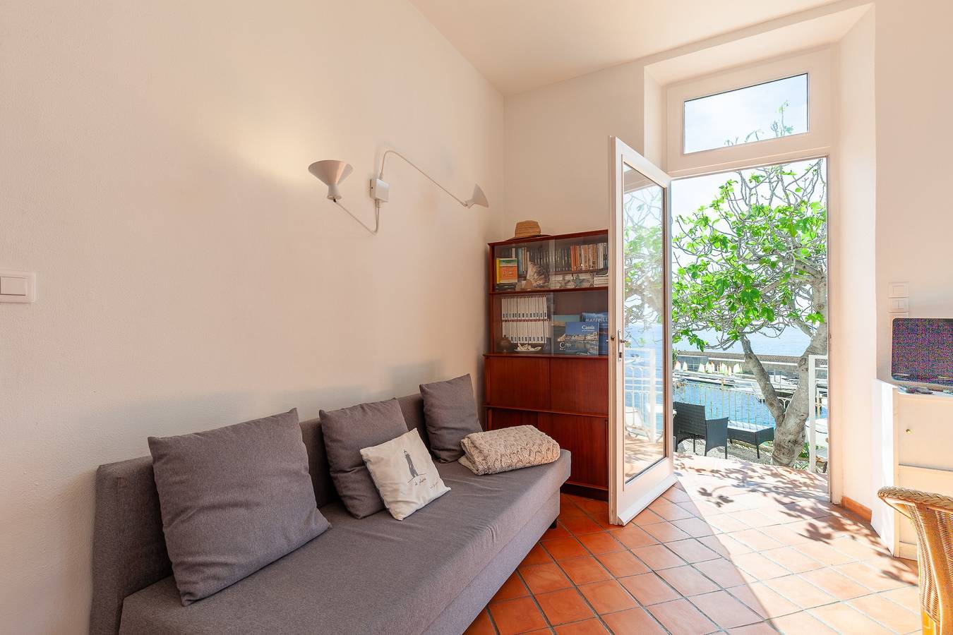 Appartement entier, Appartement 'L'Aiguade À Cassis' avec vue sur mer, terrasse privée et Wi-Fi in Cassis, Parc national des Calanques