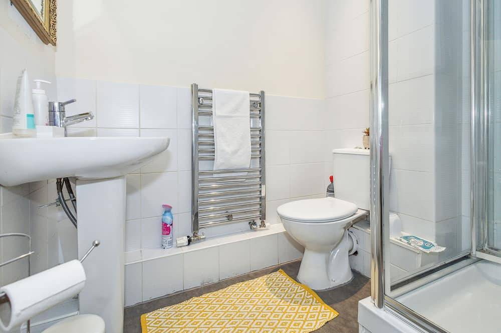 Ganze Wohnung, 2 Bed Apartment - Sleeps 5 - Pets - Parking - Wifi in Hatfield (Hertfordshire), Hertfordshire