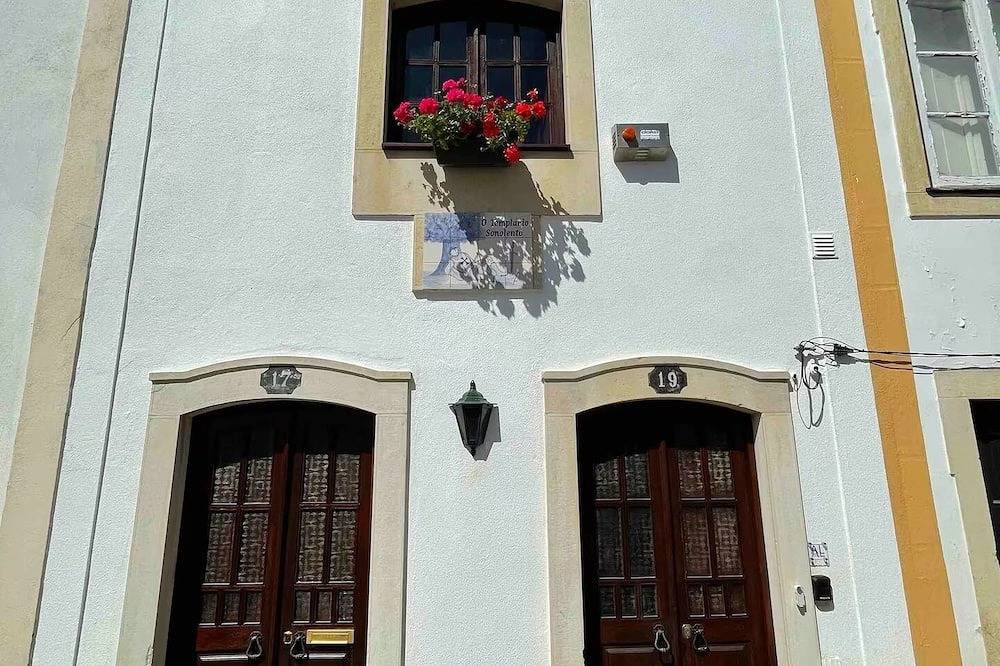 Perfect location in historic center, O Templario Sonolento in Tomar, Santarém District