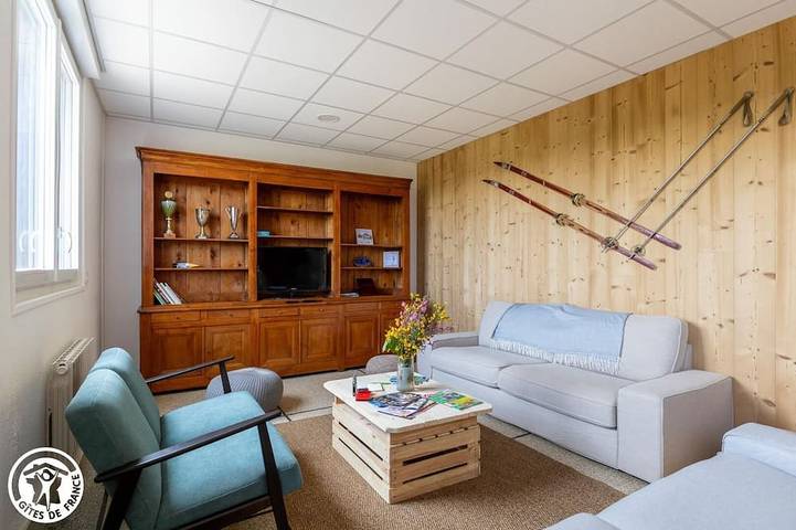 Maison d’hôte pour 19 personnes, avec Jardin à La Tour-d'Auvergne