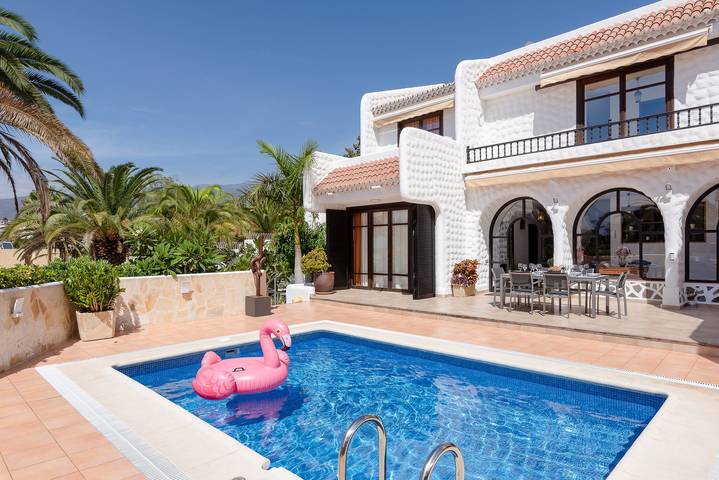 Chalet para 10 personas, con Vistas al mar y Balcón además de Terraza y Jardín en Costa Adeje
