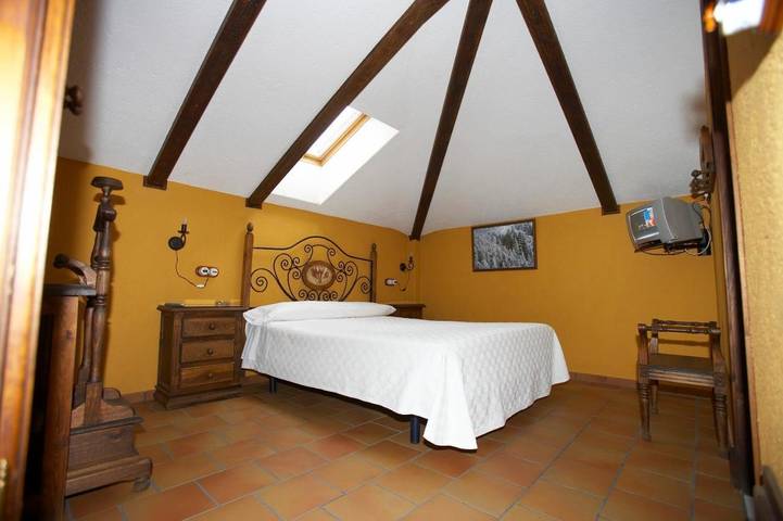 Hotel para 3 personas, con Jacuzzi en El Bosque
