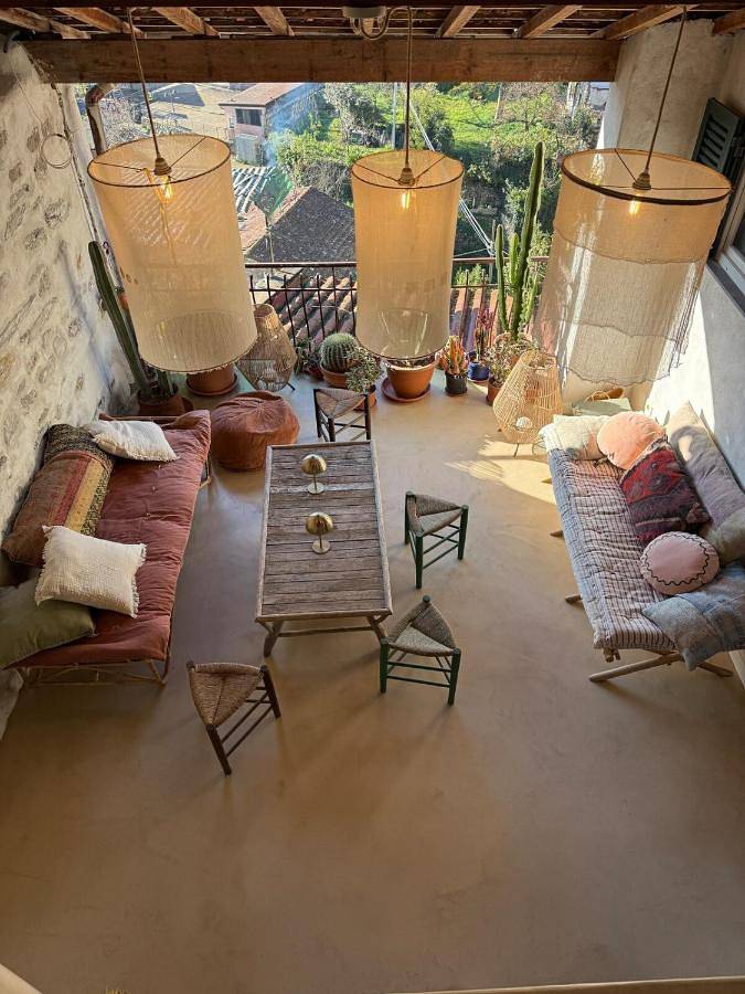 Location de vacances pour 10 personnes, avec vue et balcon à Rocchetta Nervina