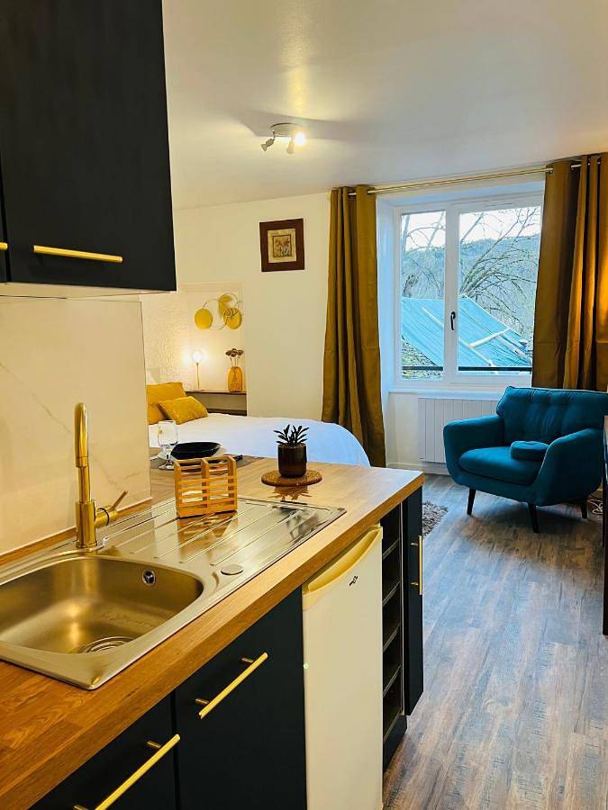 Gîte pour 2 personnes, avec vue à Crémieu - 2