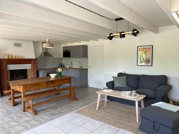 Gîte pour 6 personnes, avec vue et jardin à La Chapelle-de-Brain