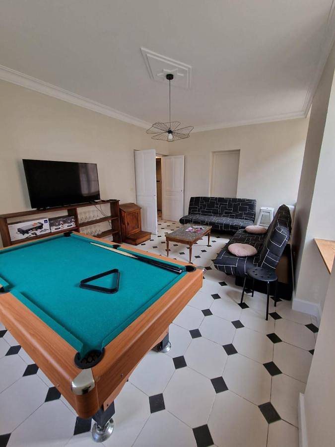Five-Bedroom House in Tain-l'Hermitage, Région de Valence