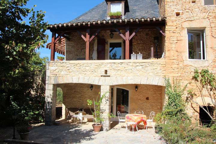 Gîte pour 4 personnes, avec piscine, animaux acceptés
