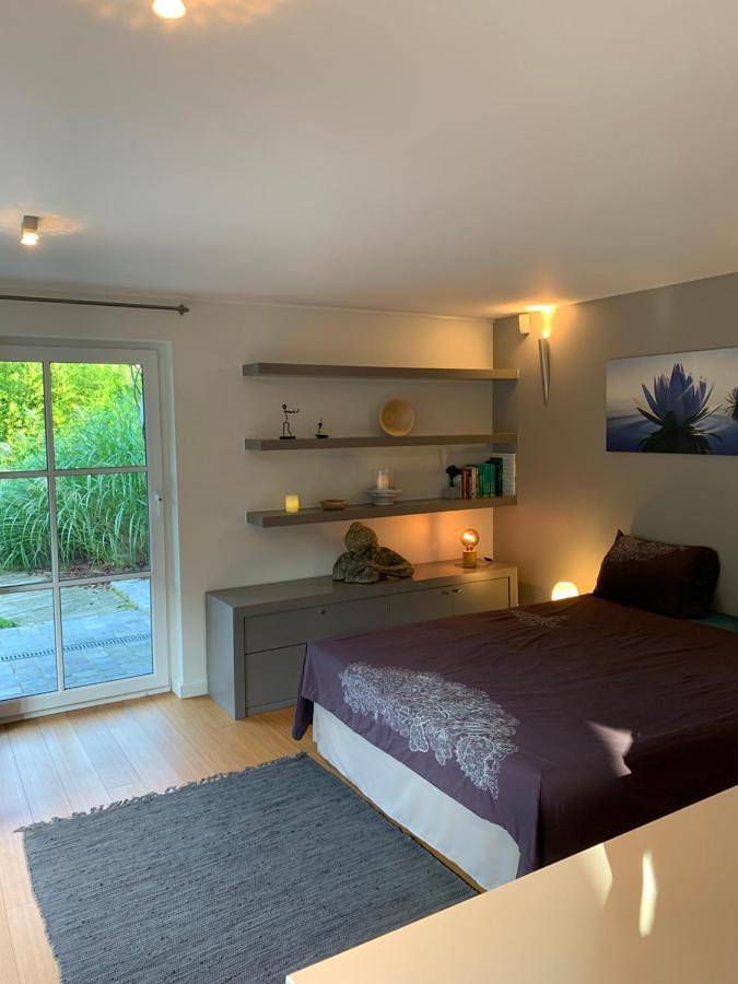 Gîte pour 2 personnes, avec jardin et piscine ainsi que vue et terrasse à Chaumont-Gistoux - 2