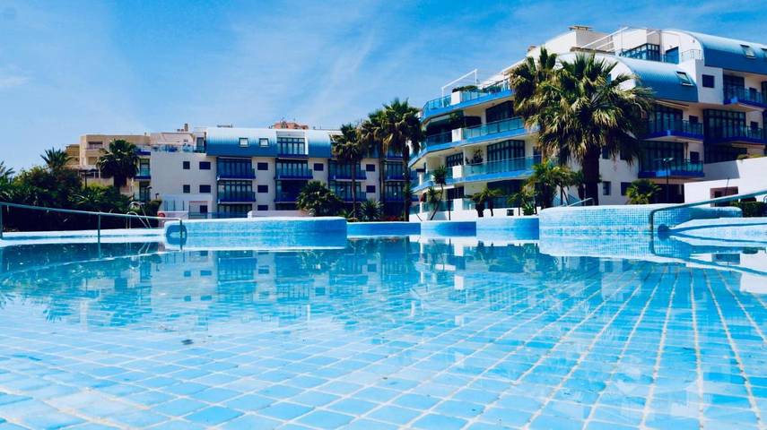 Gîte pour 6 personnes, avec jardin ainsi que vue et piscine, adapté aux familles dans Castell de Ferro - 3