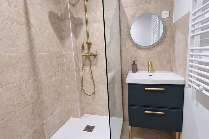 Studio neuf en Provence au coeur du port de Saint-Chamas in Saint-Chamas, Côte méditerranéenne (France)