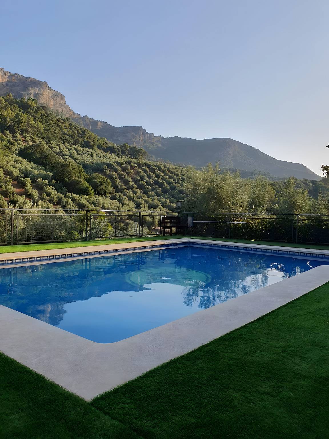 Casa Rural 'Fuente Los Avellanos' avec Vue sur la Montagne, Wi-Fi et Climatisation in Iznatoraf, Parc naturel des sierras de Cazorla et Segura
