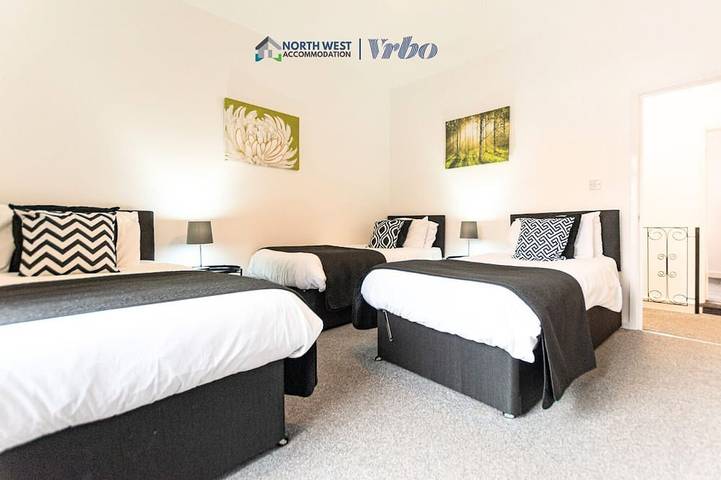 Fully furnished 2 Bedroom House in Bolton – Contractors Welcome in Bolton, Grand Manchester