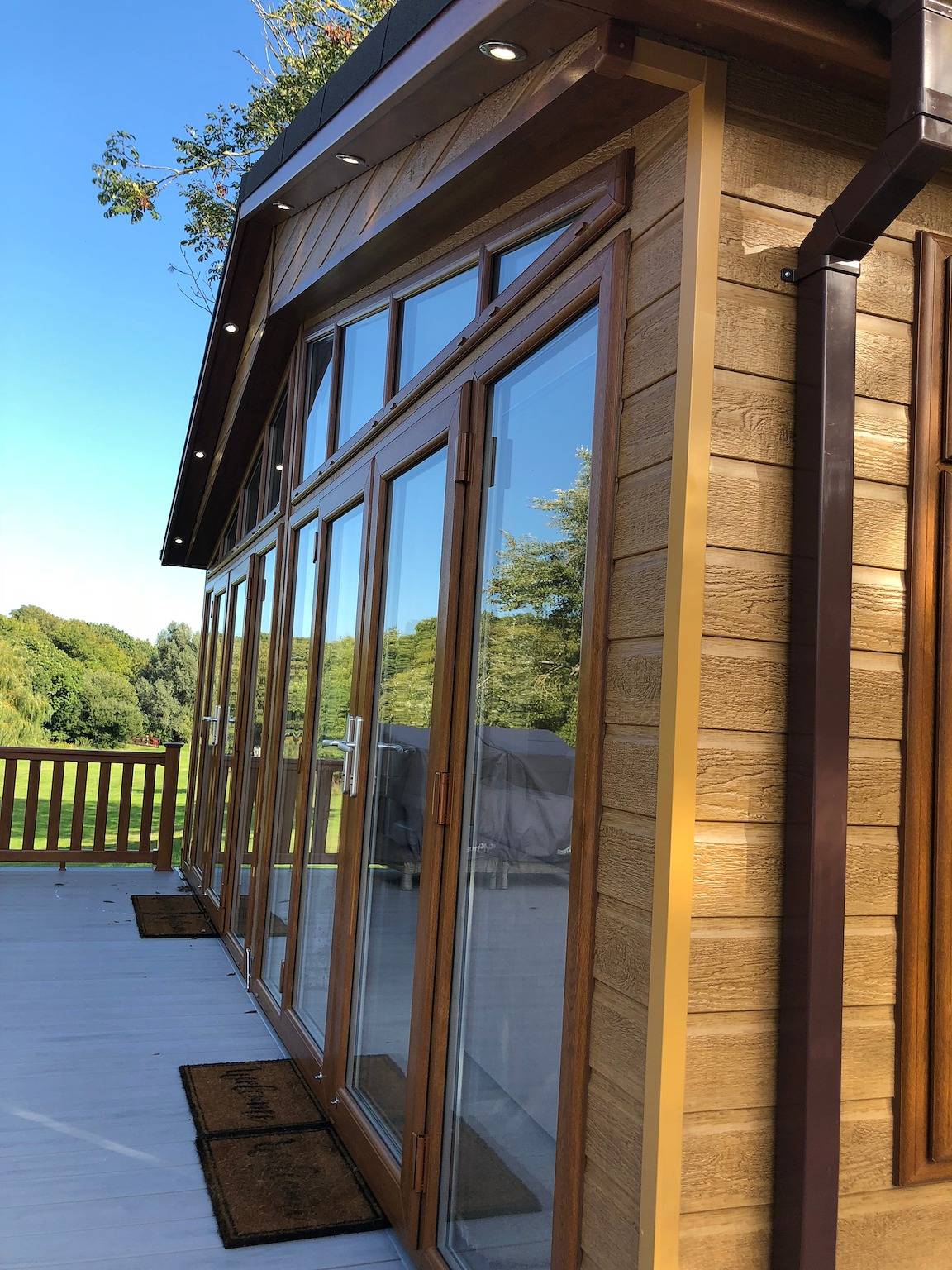 4 Bedroom Luxury Lodge Retreat in Lymington in Milford-on-Sea, Hampshire