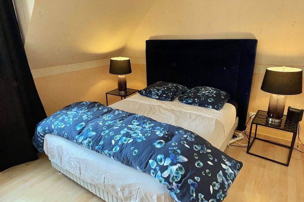 Appartement entier, Appartement calme - Parking Privé in Quimper, Région de Quimper