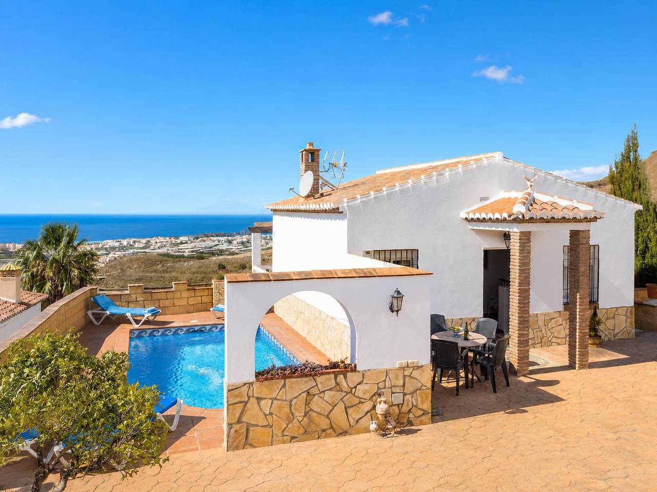 Villa für 6 Personen mit Balkon in Torrox Costa, Torrox