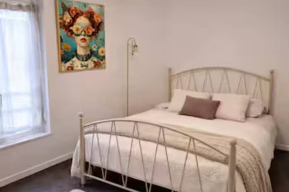 Ganze Wohnung, Cosy downtown apartment for 4 to 6 people in Charleville-Mézières, Ardennen