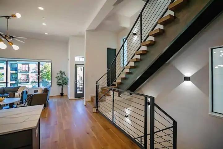 Vacation house for 14 people, with balcony/terrace in Houston