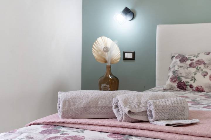 Room 'Villa Maryam - Salvia' with Shared Terrace, Wi-Fi and Air Conditioning in Agrigento, Agrigento Province