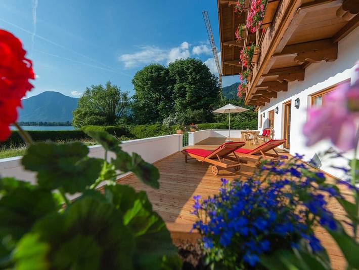 Ganze Ferienwohnung, Seerose am See - Traumurlaub direkt am Tegernsee - Ferienwohnung 4 in Bad Wiessee, Bayerische Alpen