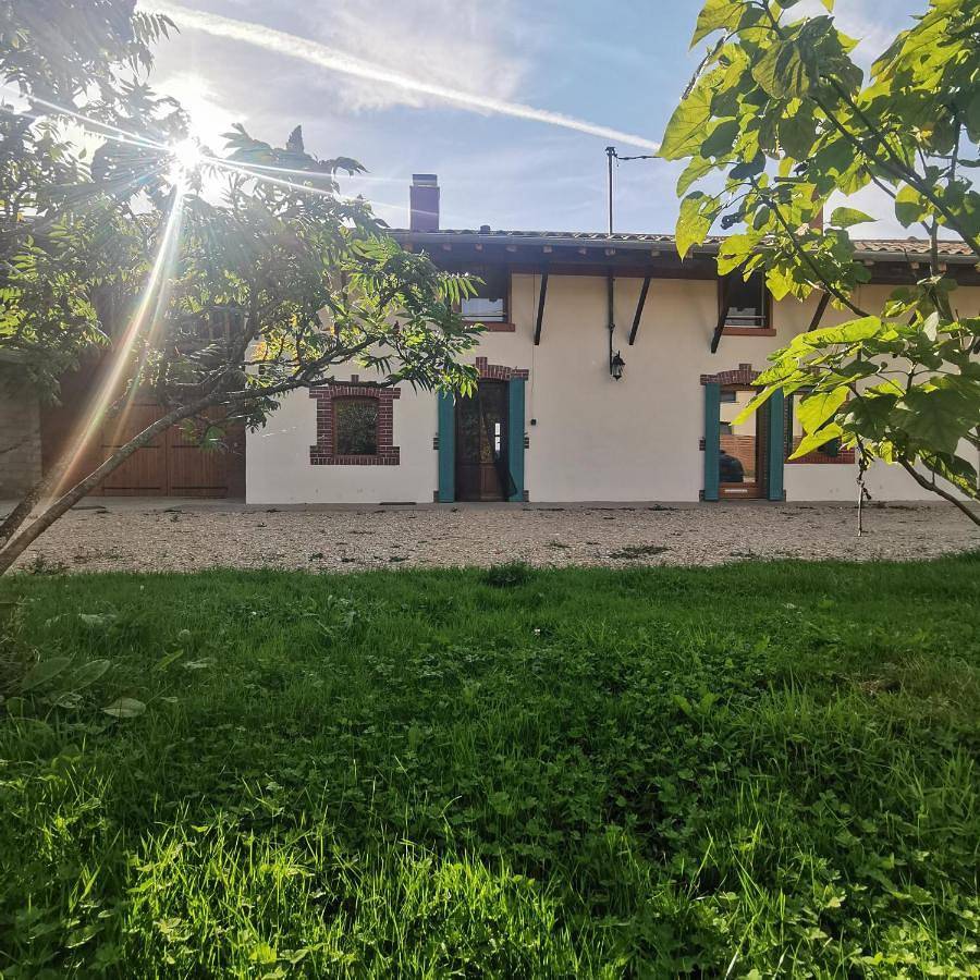 Six-Bedroom House in Domsure, Région de Bourg-en-Bresse