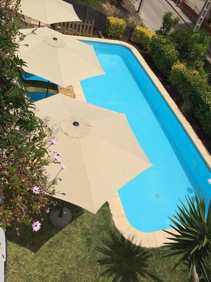 Casa de huéspuedes para 5 personas, con Balcón y Terraza además de Jardín y Piscina en Garraf