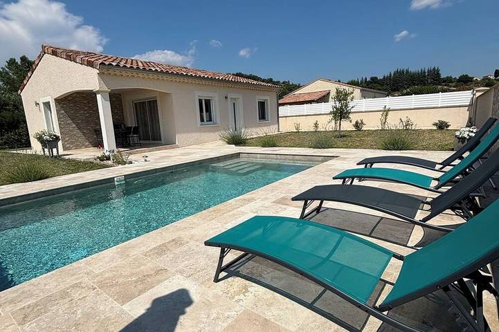 Villa pour 4 personnes, avec piscine - 1