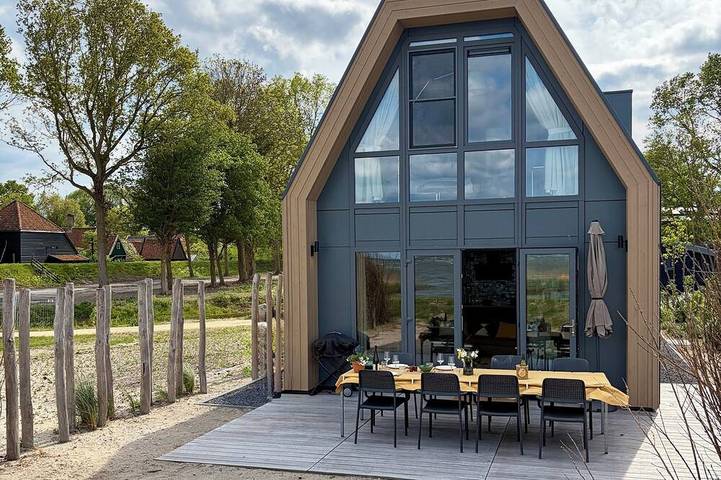 Ferienhaus für 8 Personen, mit Terrasse und Garten