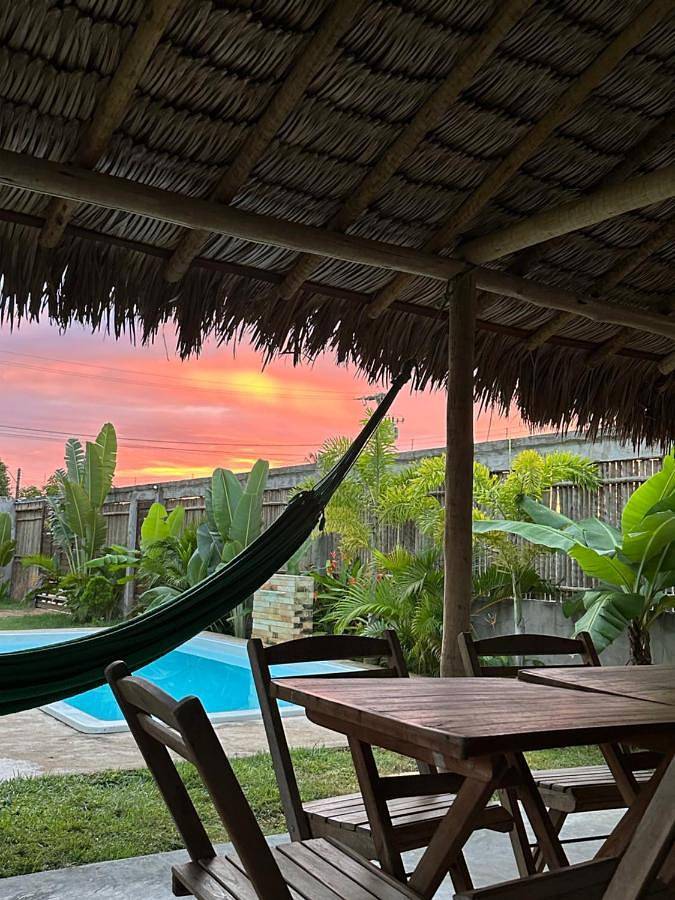 Casas e apartamentos de temporada para 2 pessoas, com terraço e jardim e ainda piscina, com animais de estimação em Camocim