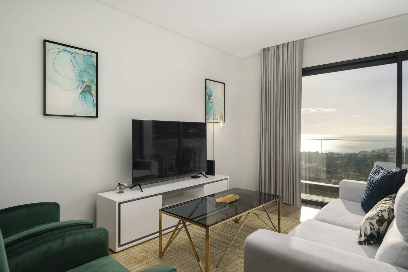 Ganze Wohnung, Ferienwohnung für 6 Personen mit Balkon in Câmara de Lobos, Madeira