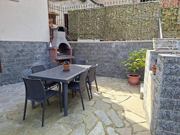 Location de vacances pour 5 personnes, avec jardin, animaux acceptés à Brovello-Carpugnino - 4