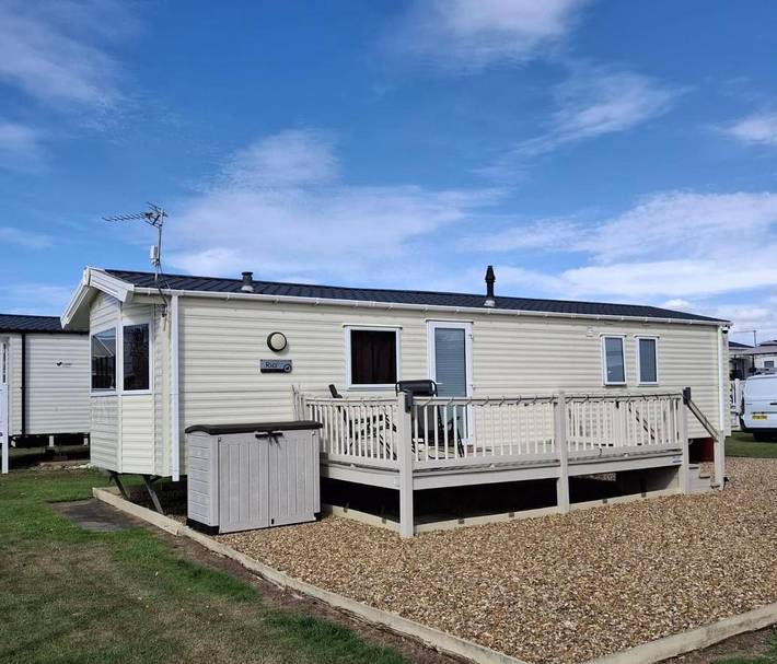 Camping for 5 people, with Terrace and Pool in Heacham