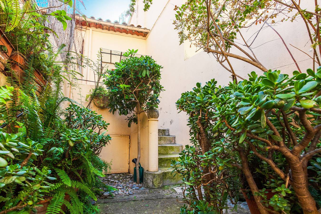 Entire apartment, Maioun Villefranche Ap4121 by Riviera Holiday Home in Villefranche-sur-Mer, Nice region
