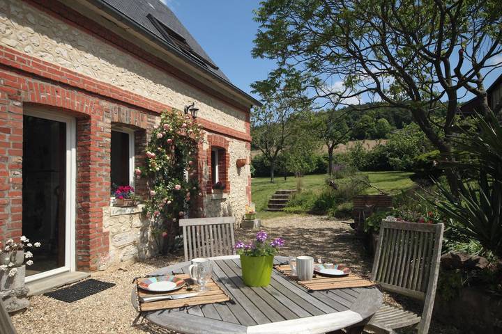 B&b for 5 people, with Terrace and Garden in Normandy