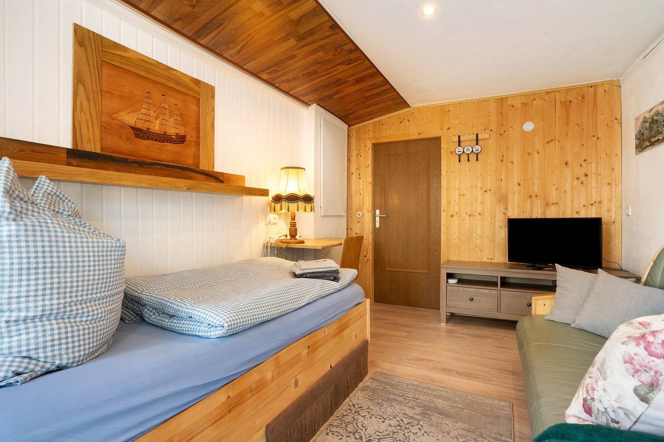Ganze Wohnung, Ferienwohnung Mit Aufenthaltsraum" mit Gemeinschaftspool, Gemeinschaftsterrasse und Wlan in Naturpark niederlausitzer heidelandschaft (Brandenburg)