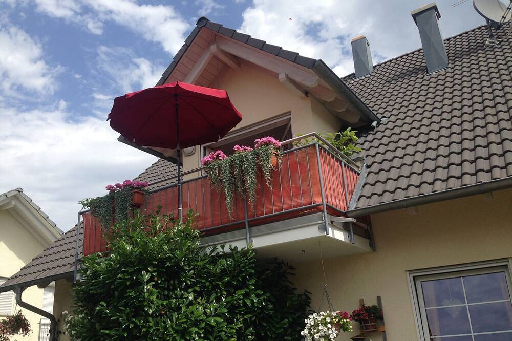 Ganze Wohnung, Ferienwohnung 'Haus Albsicht' mit Balkon und Wlan in Mössingen, Neckar-Alb