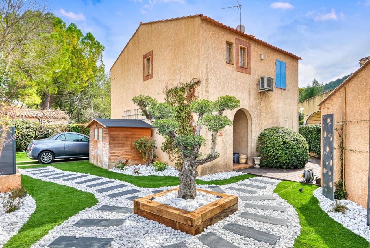 Villa Cabrie in Tholonet in Le Tholonet, Côte méditerranéenne (France)