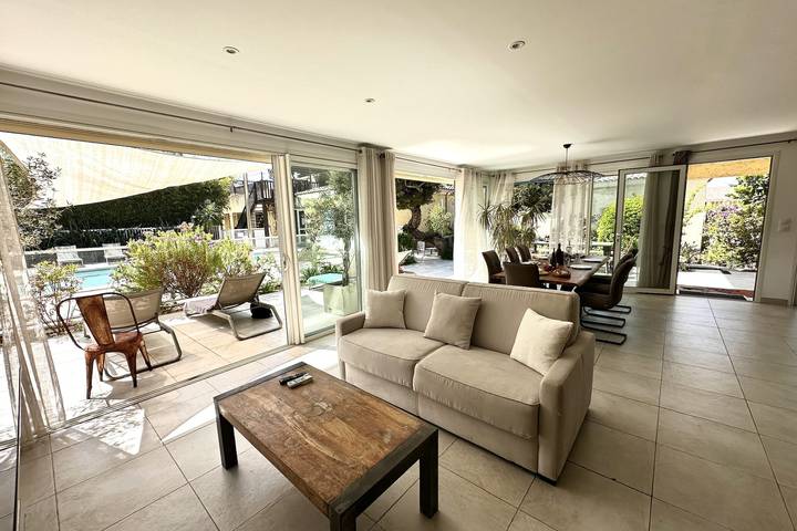 Villa für 6 Personen, mit Terrasse und Pool, kinderfreundlich - 1