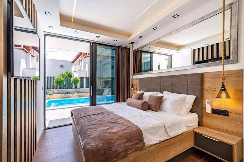 Villa Omega - Four Bedroom Villa with Swimming Pool in Banjol, Rab