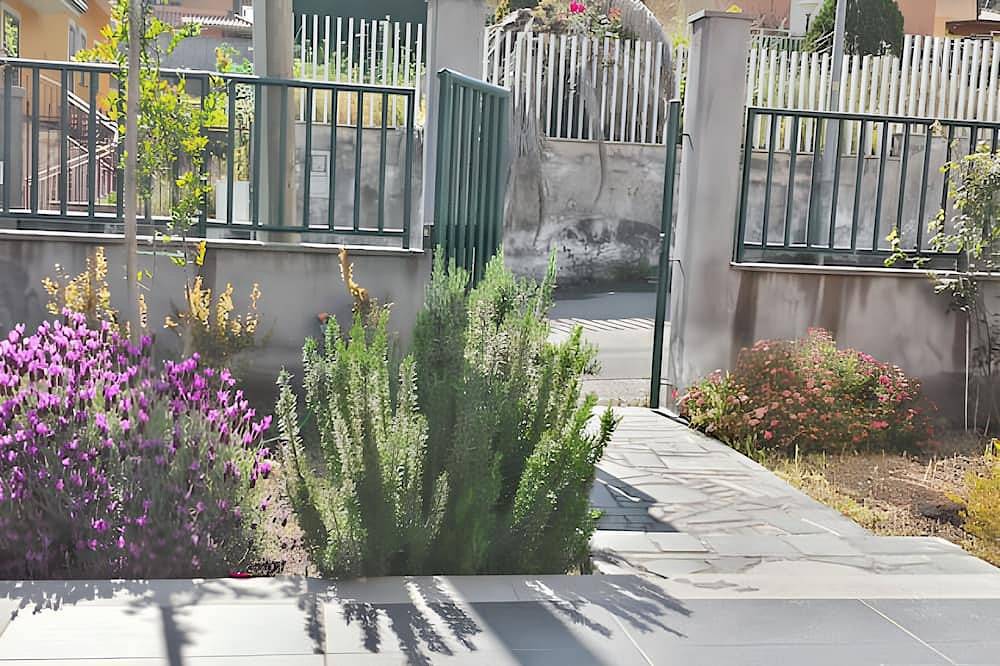Entire apartment, Homerez - Comfortable Studio in Nicolosi in Nicolosi, Mount Etna