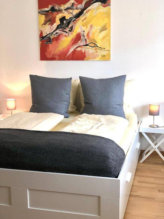 Ganze Ferienwohnung, Mida Gästehaus - Apartment Nr. 3, 53 qm, zwei Schlafzimmer, Gemeinschaftsküche, max. 4 Personen in Herdern (Freiburg), Freiburg