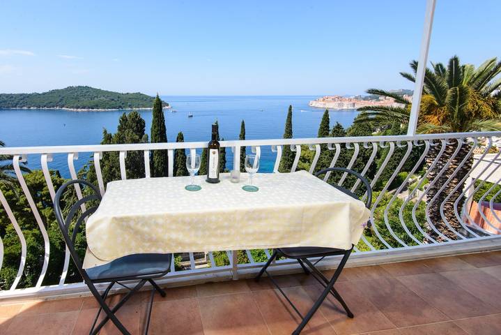 Holiday apartment for 4 people, with Ocean view and Balcony as well as Garden in Croatia