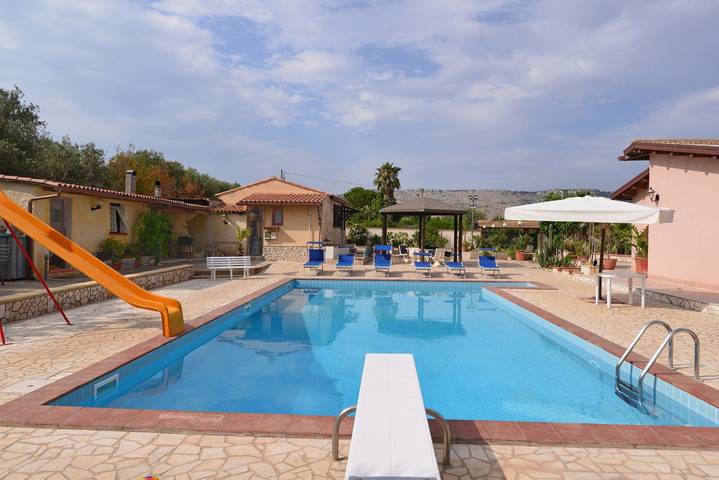 Villa Eureka in Solarino, Siracusa e dintorni