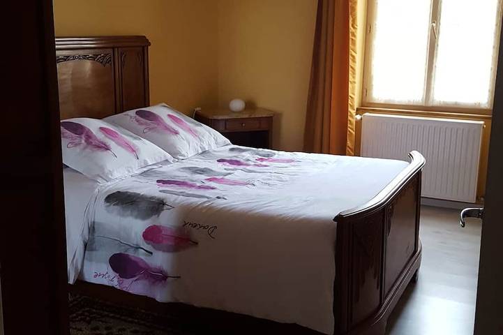 Location de vacances pour 9 personnes à Montalembert - 3