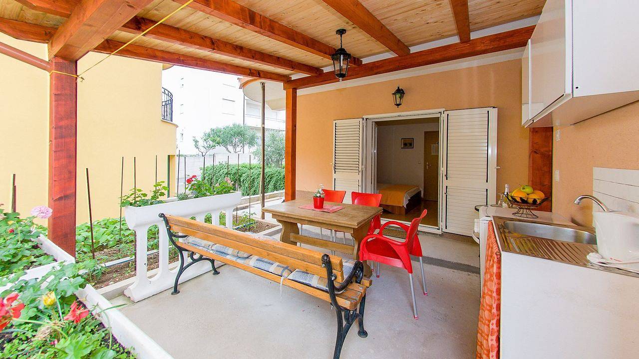 Ganze Ferienwohnung, Ferienwohnung für 3 Personen (35 m²) in Stobreč in Stobrec, Split-Dalmatien