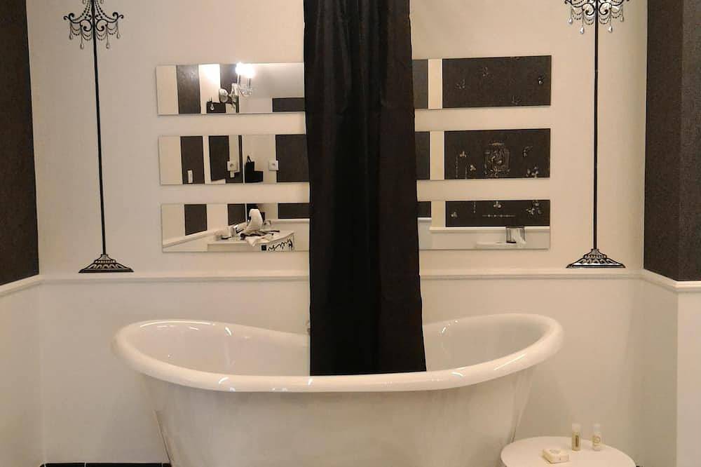 Coco Chanel - Crown Jewel Suites in Sé (Porto), Porto